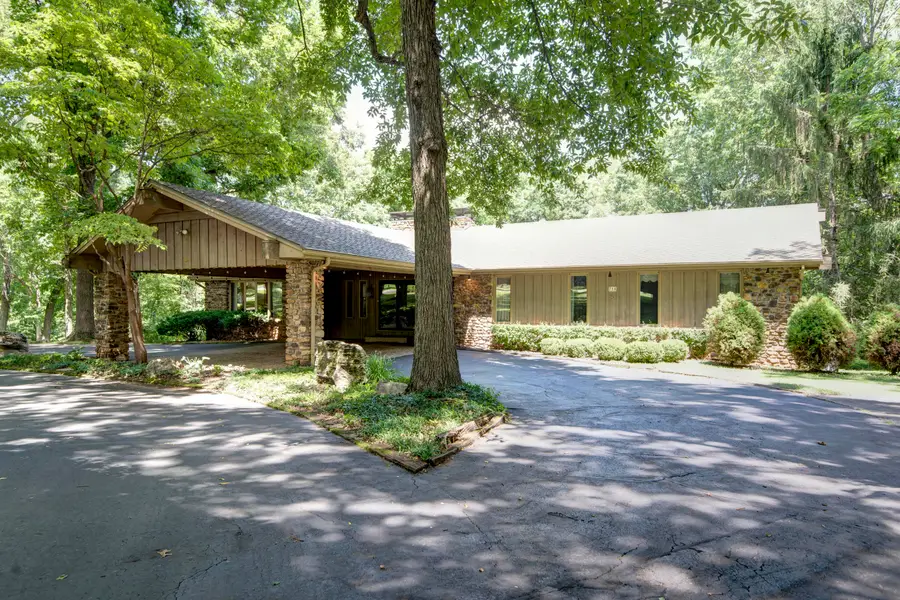754 S Pearson Drive, Springfield, MO 65809 - #2