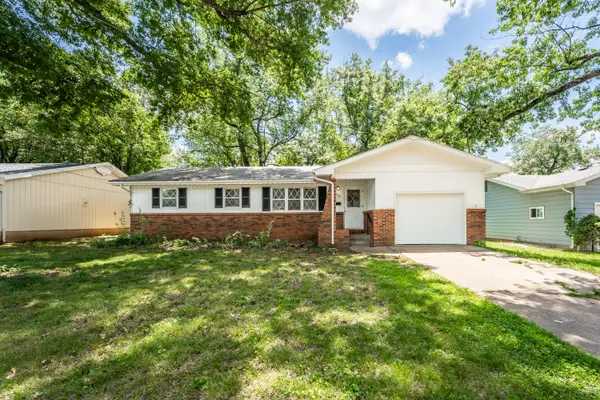 304 E Broadmoor Street, Springfield, MO 65807