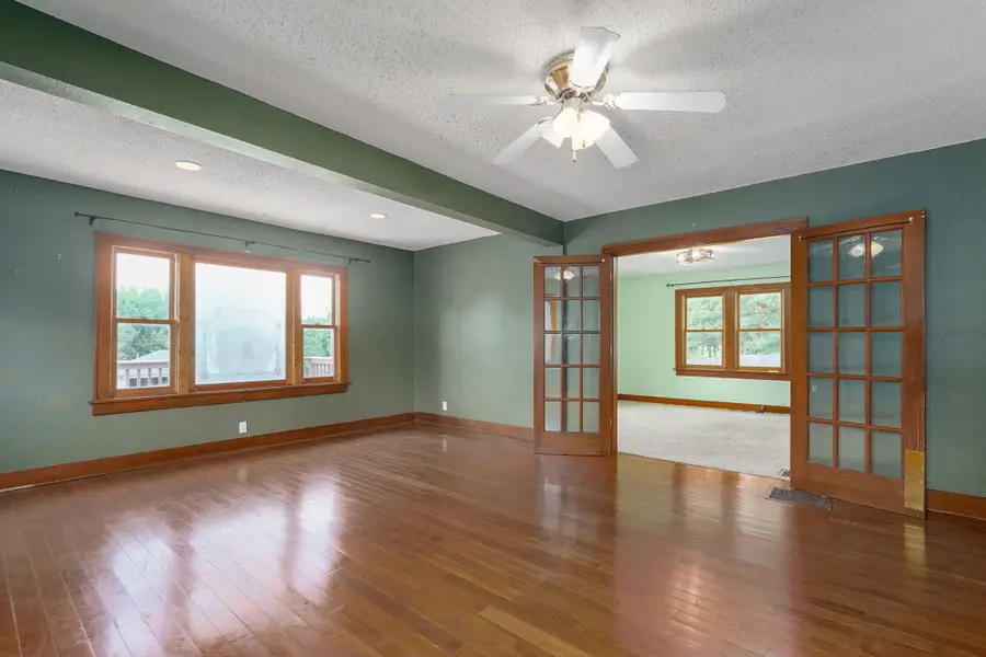 6028 S Roanoke Avenue, Springfield, MO 65810 - #2
