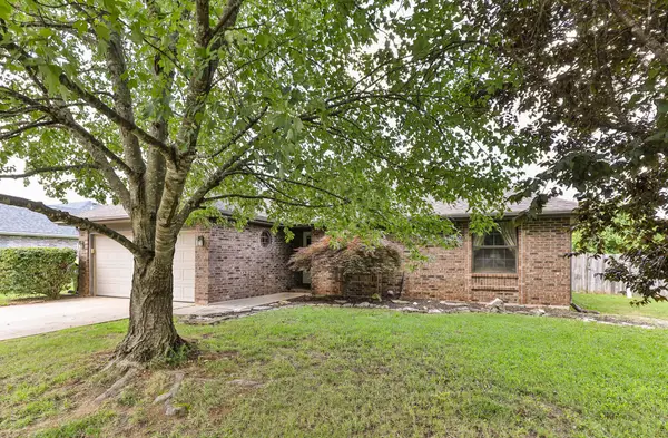 5435 S Jefferson Avenue, Springfield, MO 65810