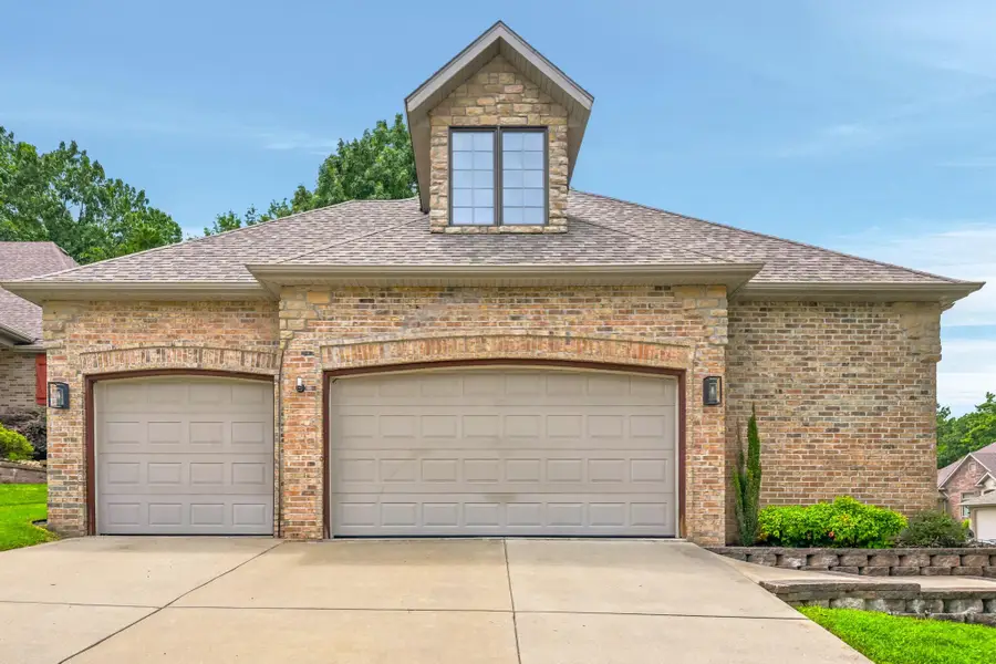 1628 E Wood Oaks Street, Springfield, MO 65804 - #3
