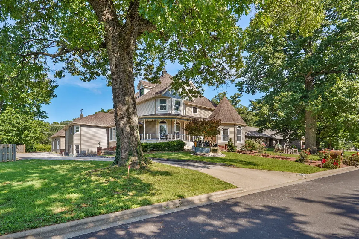 4967 S Buckingham Lane, Springfield, MO 65810 - #1