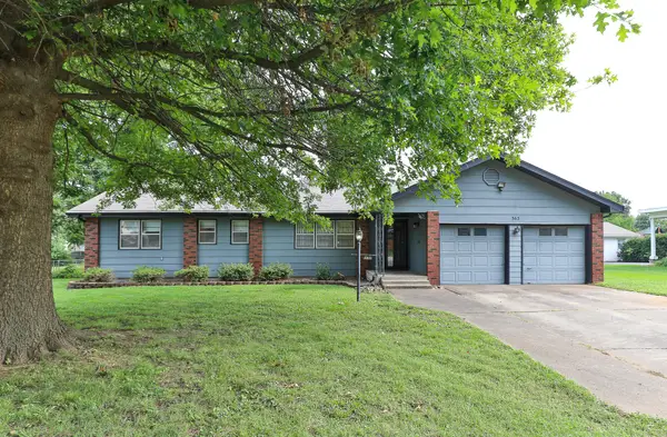 563 W Woodland Street, Springfield, MO 65807