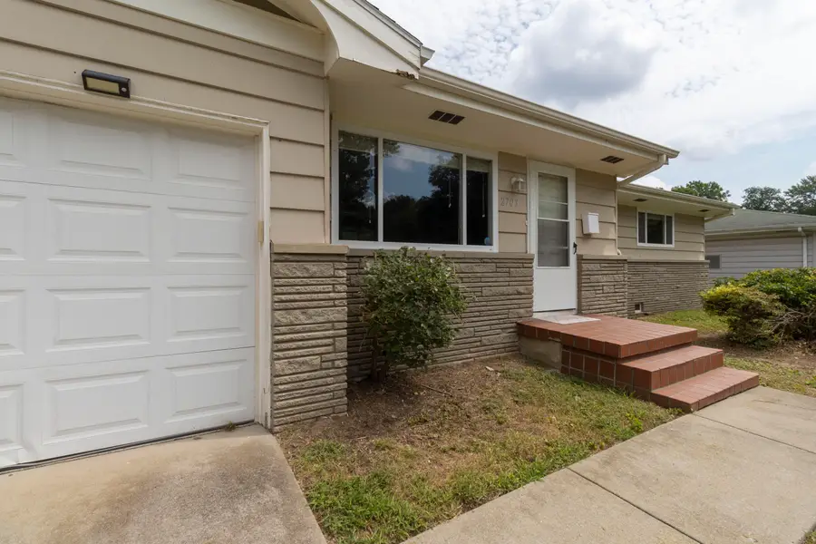 2703 E Portland Street, Springfield, MO 65804 - #3