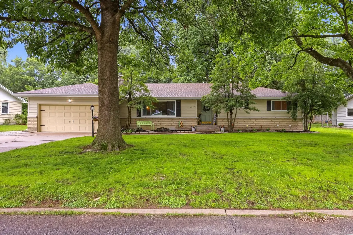 1704 S Link Avenue, Springfield, MO 65804 - #1