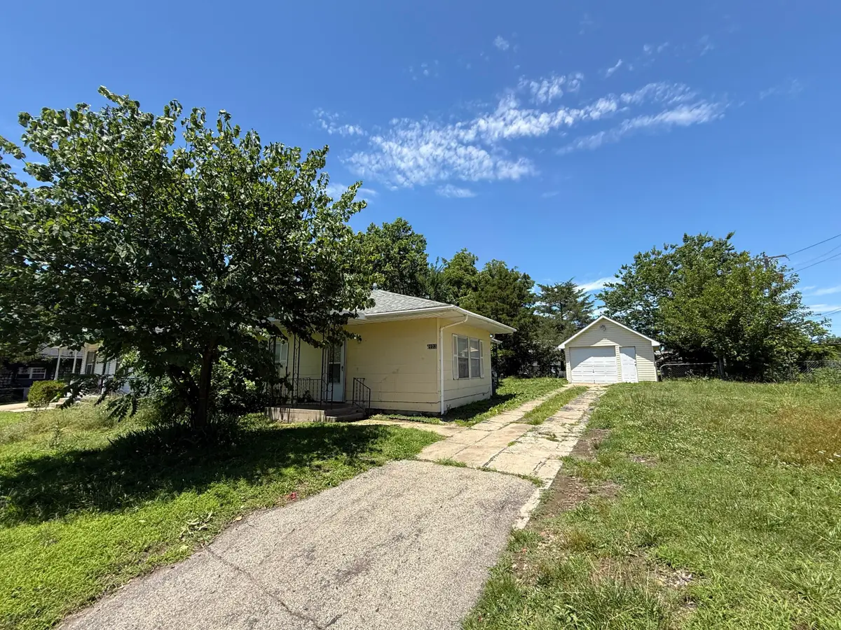 2123 Trenton Street, Joplin, MO 64801 - #1