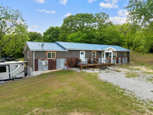 13195 N Riggs Lane N, Lead Hill, AR 72644
