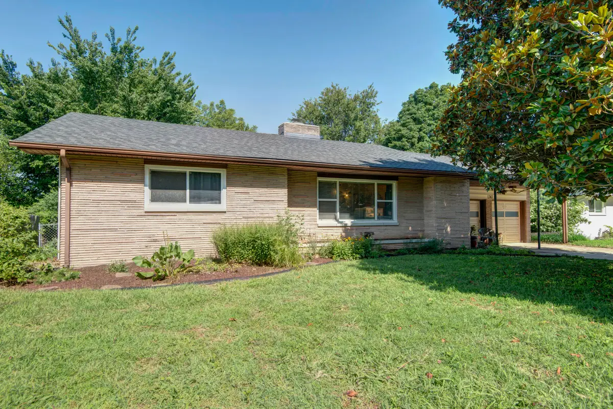 1741 S Lancaster Avenue, Springfield, MO 65807 - #1