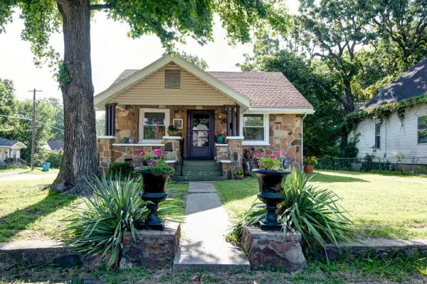 2060 N Benton Avenue, Springfield, MO 65803