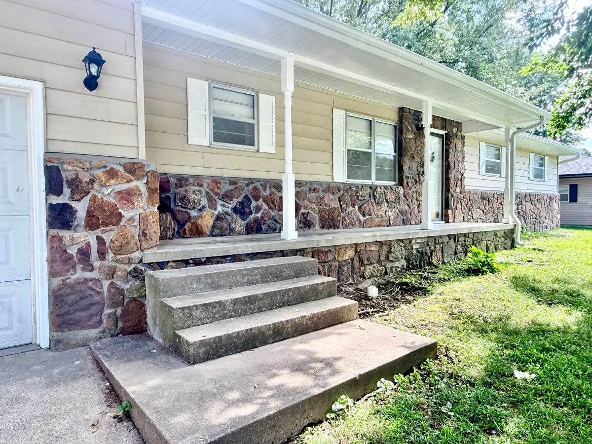 523 Joy Street, Neosho, MO 64850 - #1