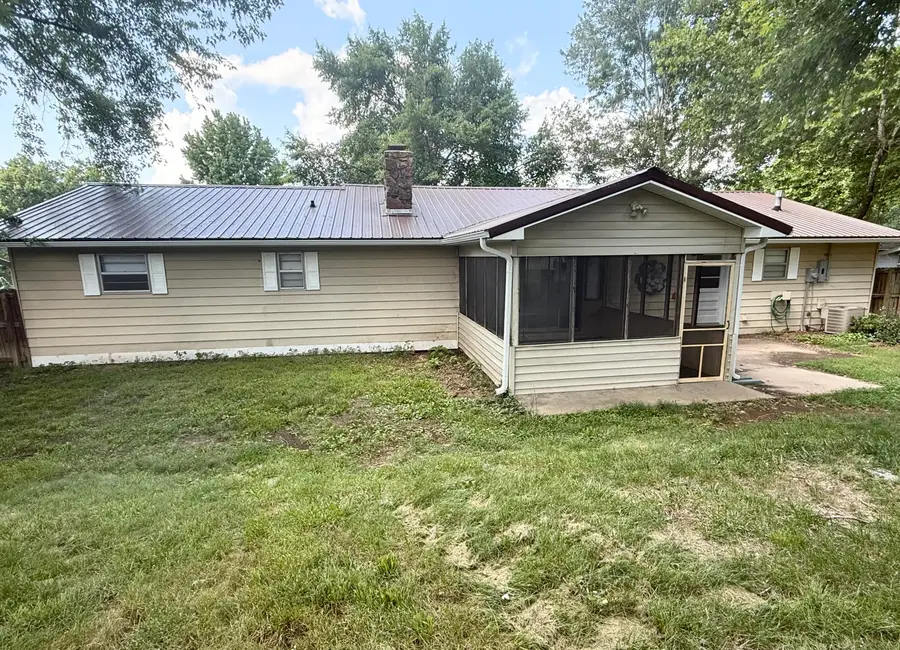 523 Joy Street, Neosho, MO 64850 - #3