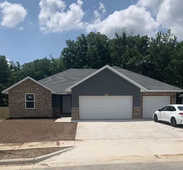 660 W Brook Hollow Road, Nixa, MO 65714
