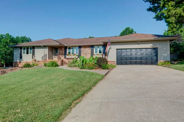 1433 S Charing Road, Springfield, MO 65809