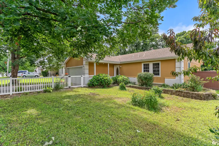 1710 W Whiteside Street, Springfield, MO 65807 - #3