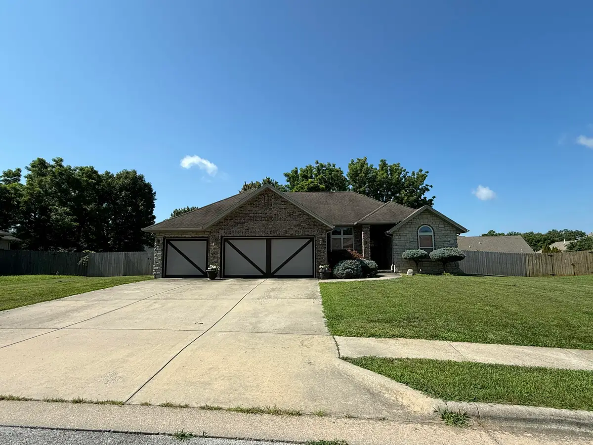 4416 W Stone Ridge Road, Brookline, MO 65619 - #1