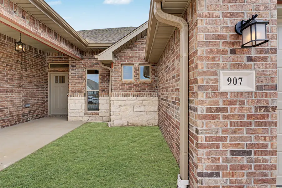 907 Silver Oaks Drive, Carl Junction, MO 64834 - #3