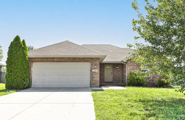1260 S Strasbourg Avenue, Springfield, MO 65802