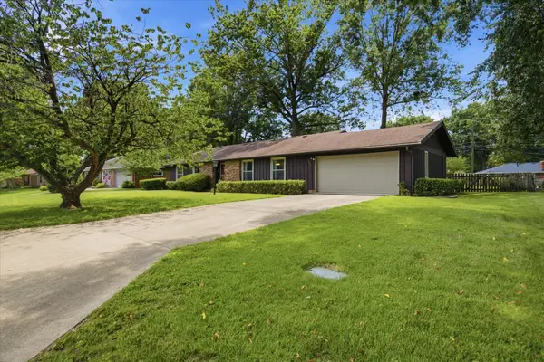 660 W Primrose Street, Springfield, MO 65807