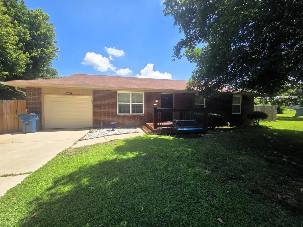 1004 N 11th Avenue, Ozark, MO 65721 - #1