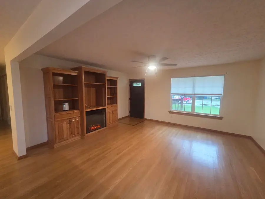 1004 N 11th Avenue, Ozark, MO 65721 - #3