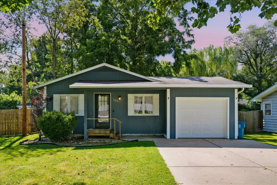 305 N Missouri Avenue, Nixa, MO 65714 - #2