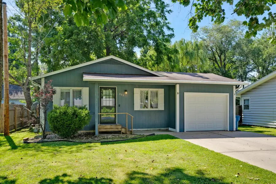 305 N Missouri Avenue, Nixa, MO 65714 - #3