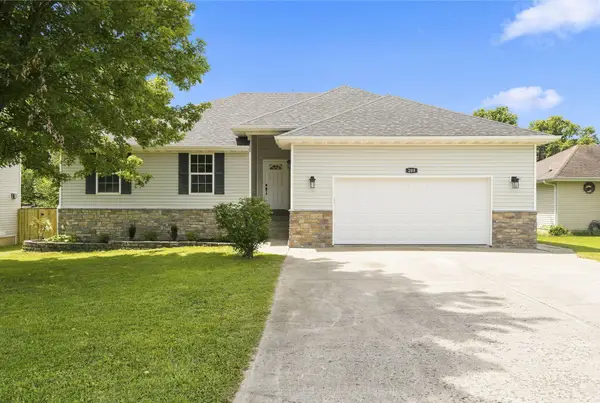 203 Penzance Street, Monett, MO 65708