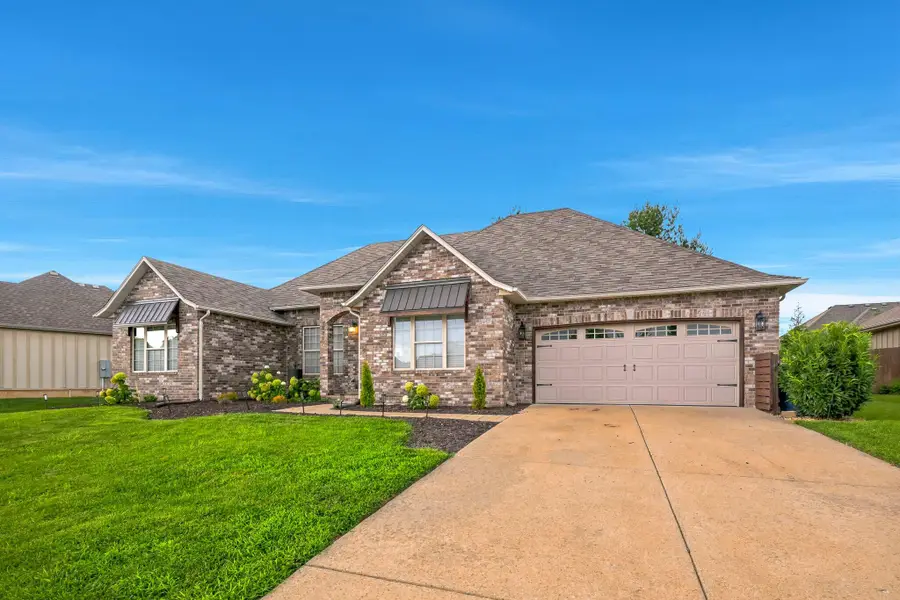5606 N 11th Avenue, Ozark, MO 65721 - #2