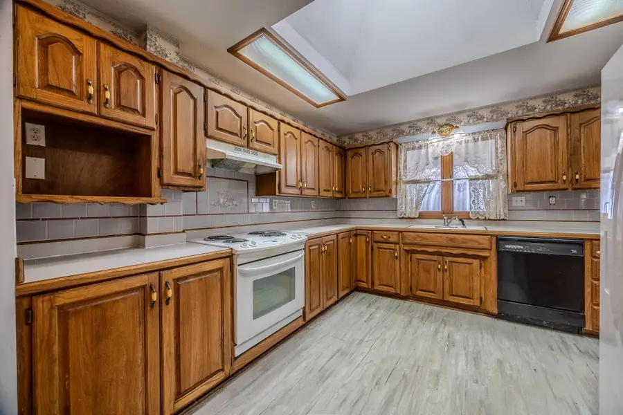 1429 W Locust Street, Bolivar, MO 65613 - #3