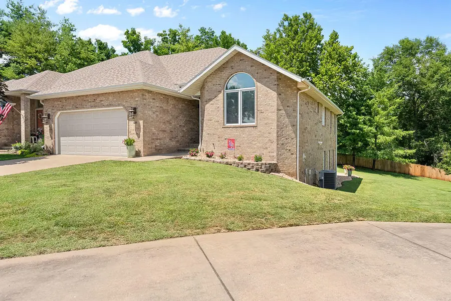 377 E Degraffenreid Street, Springfield, MO 65810 - #3