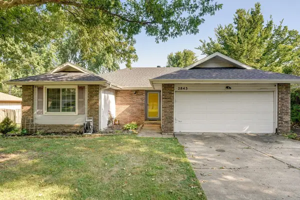2843 W Primrose Lane, Springfield, MO 65807