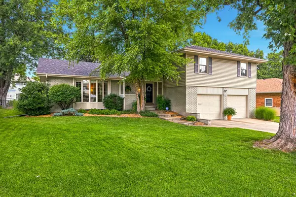 2311 E Raynell Street, Springfield, MO 65804