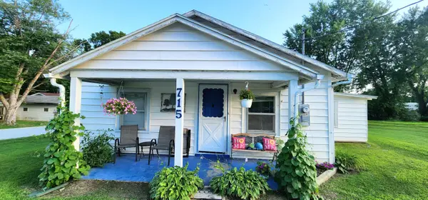 709 Elm Avenue, Ava, MO 65608