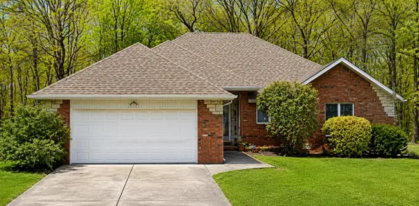 1081 W Woodbine Street, Springfield, MO 65803