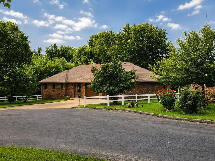 1501 Woodland Circle, Mountain Grove, MO 65711 - #2