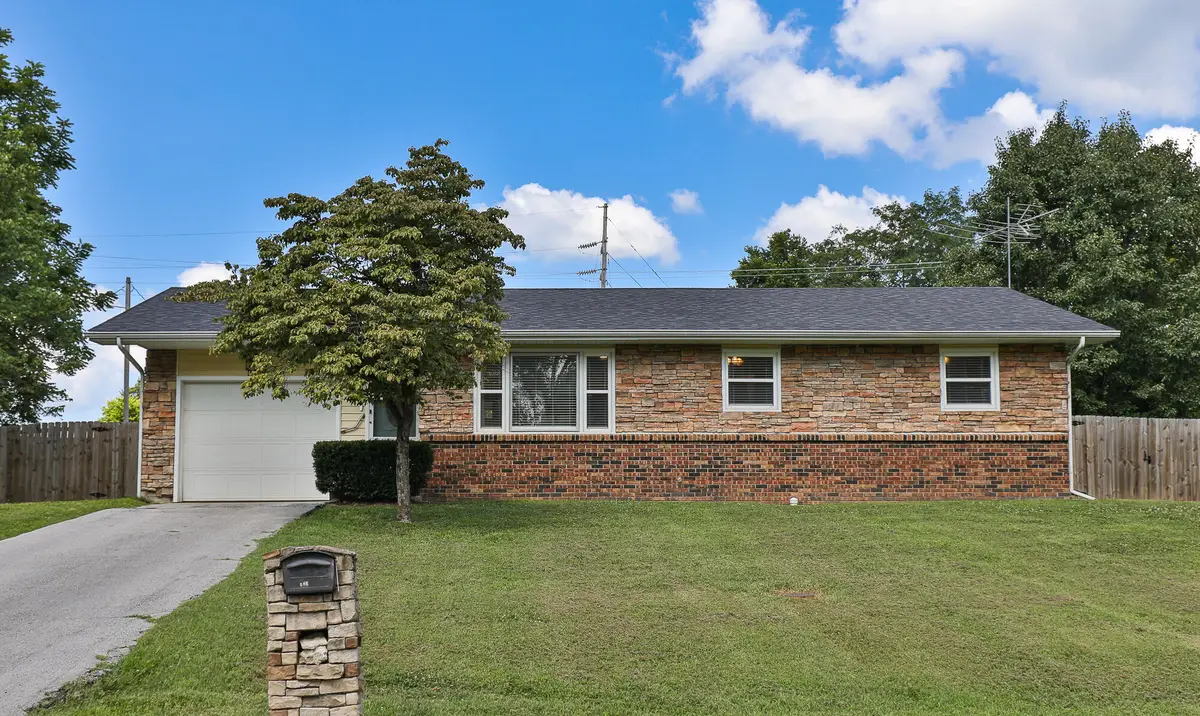 425 N Sunset Avenue, Bolivar, MO 65613 - #1