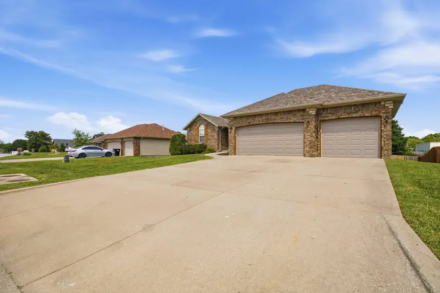 226 N Ladera Drive, Republic, MO 65738 - #3