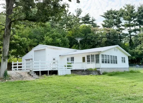 14255 S Shady Lane Drive, Neosho, MO 64850