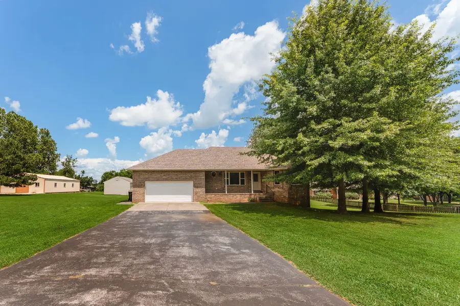 1482 N Osburn Lane, Nixa, MO 65714 - #2