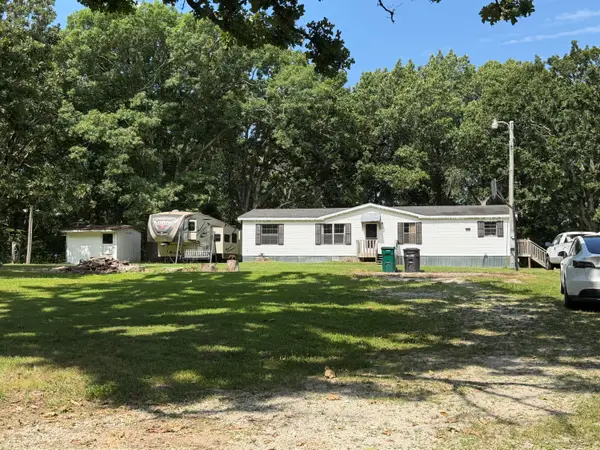 207 Woodmist Road, Galena, MO 65656