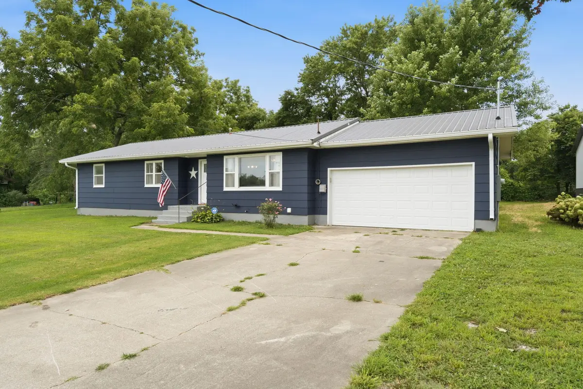 215 S Lincoln Street, Walnut Grove, MO 65770 - #1