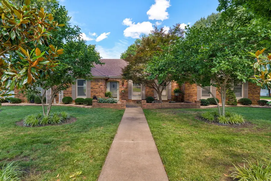 3746 S Dayton Avenue, Springfield, MO 65807 - #2