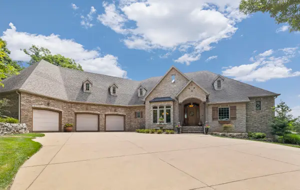 1806 S Farm Road 205, Springfield, MO 65809