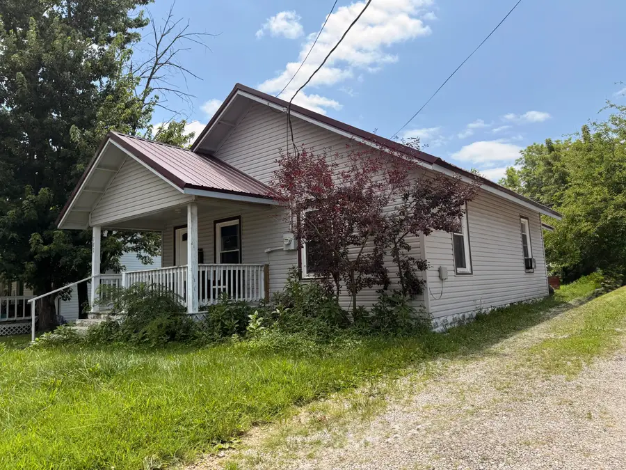 702 W 1st Street, Mountain Grove, MO 65711 - #2