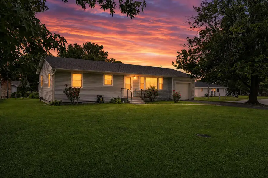 115 N Westview Drive, Marionville, MO 65705 - #2