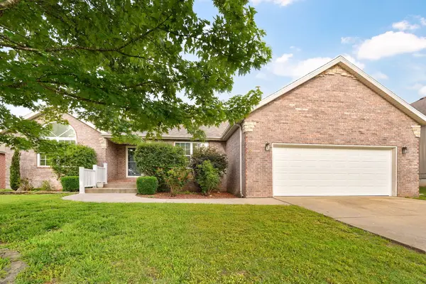 1110 N Arlington Street, Nixa, MO 65714