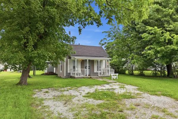 1409 Curtin Avenue, Seneca, MO 64865