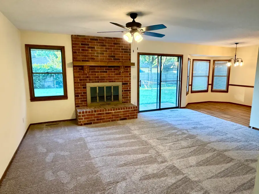 1141 E Cambridge Street, Springfield, MO 65807 - #3