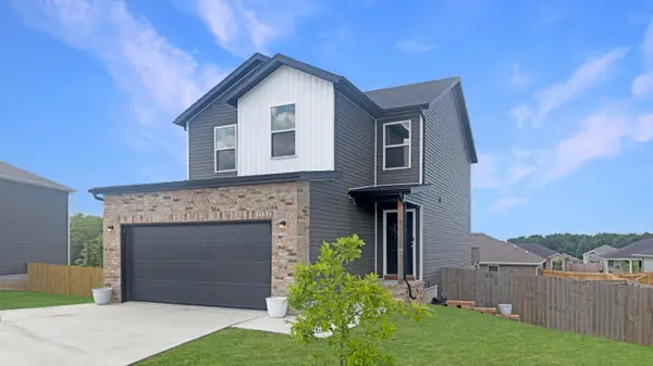 1157 E Price Street, Republic, MO 65738
