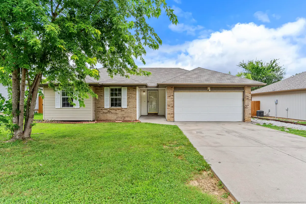 4247 W Somerset Drive, Battlefield, MO 65619 - #1